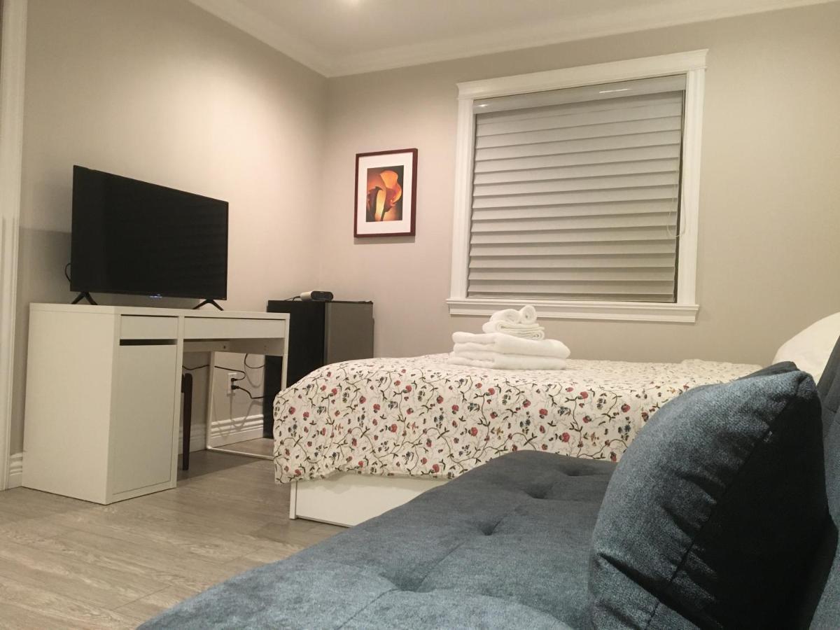 Lisa'S Home เบิร์นนาบี ภายนอก รูปภาพ