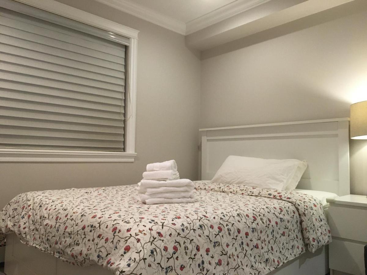 Lisa'S Home เบิร์นนาบี ภายนอก รูปภาพ