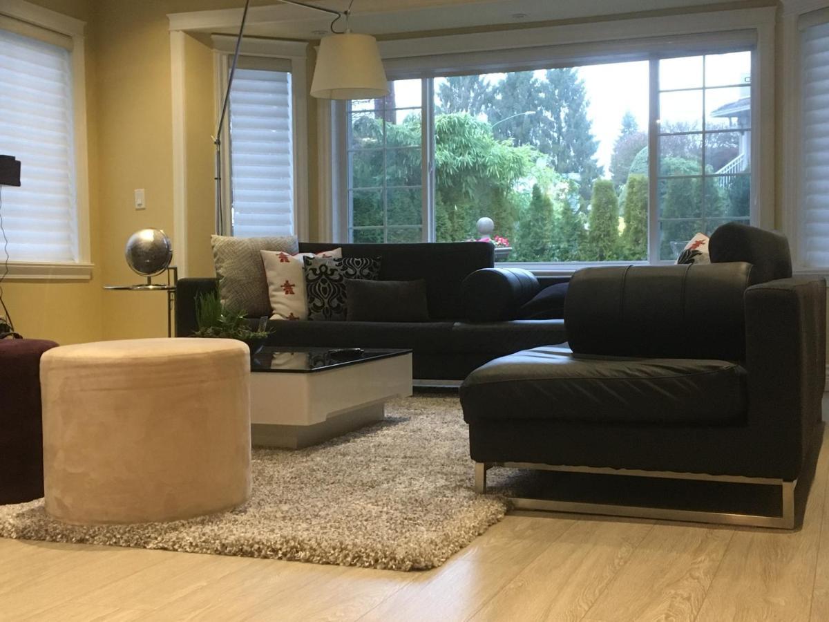 Lisa'S Home เบิร์นนาบี ภายนอก รูปภาพ